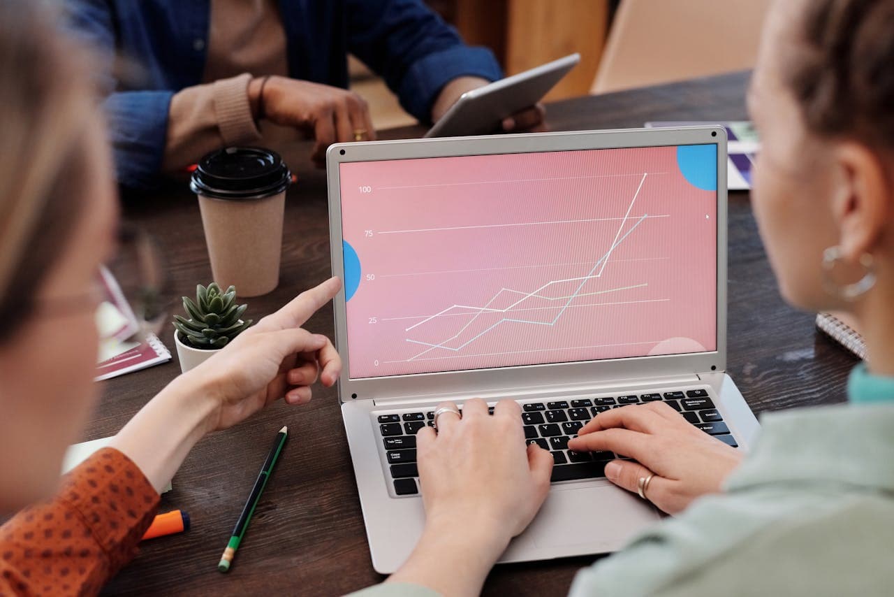 The Psychology of Room Pricing: How Hotel Charm Pricing Shapes Booking Decisions